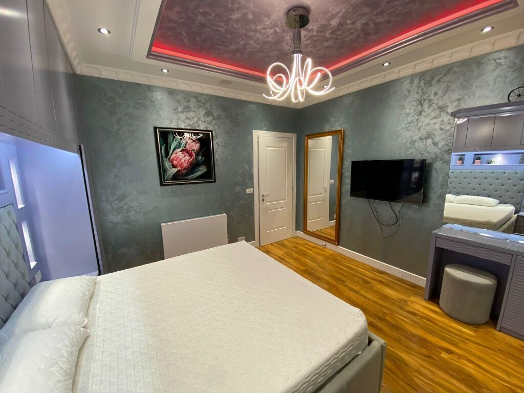Qera | Vilë 2 + 1 | Rruga Njazi Meka | 450 €/muaj