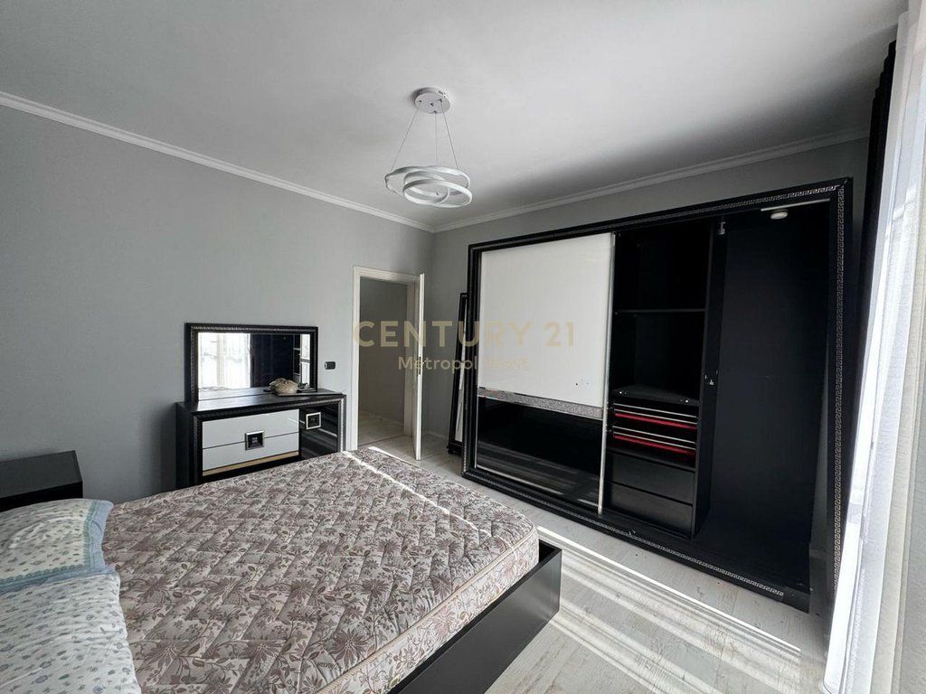 Apartament 2+1+2 me Qira pranë Vasil Shanto 650 € /Muaj