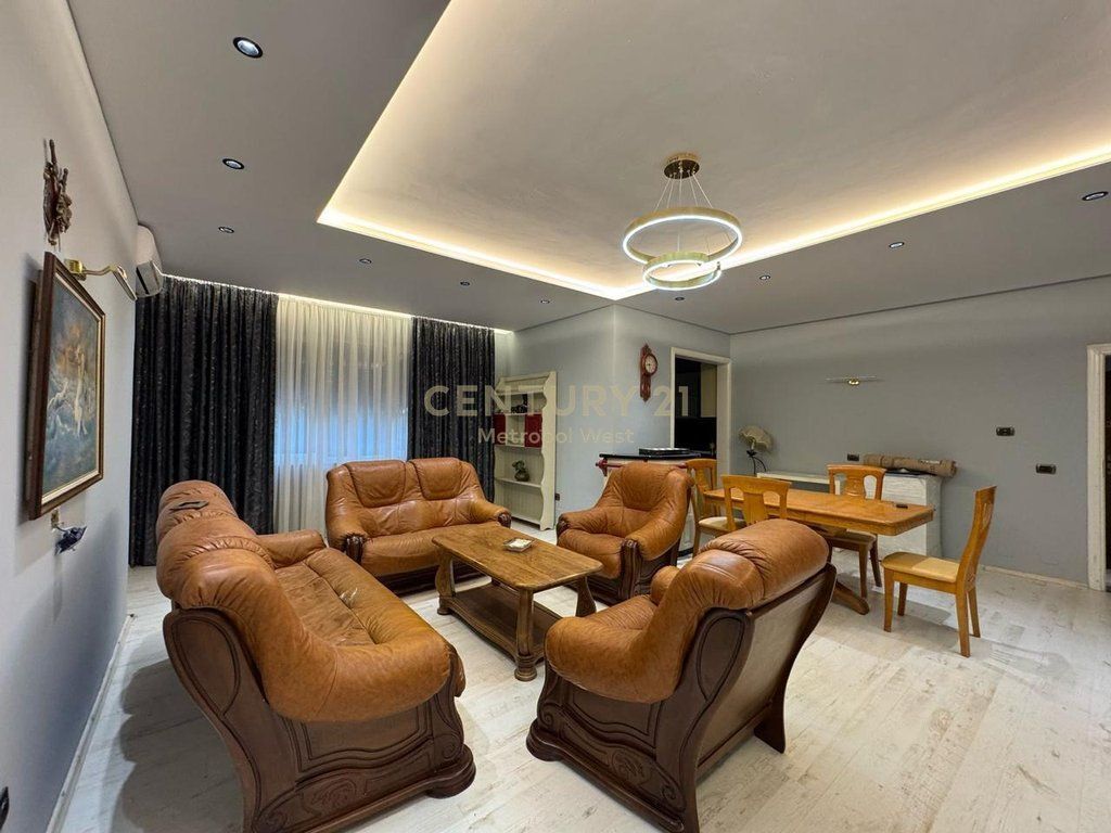 Apartament 2+1+2 me Qira pranë Vasil Shanto 650 € /Muaj