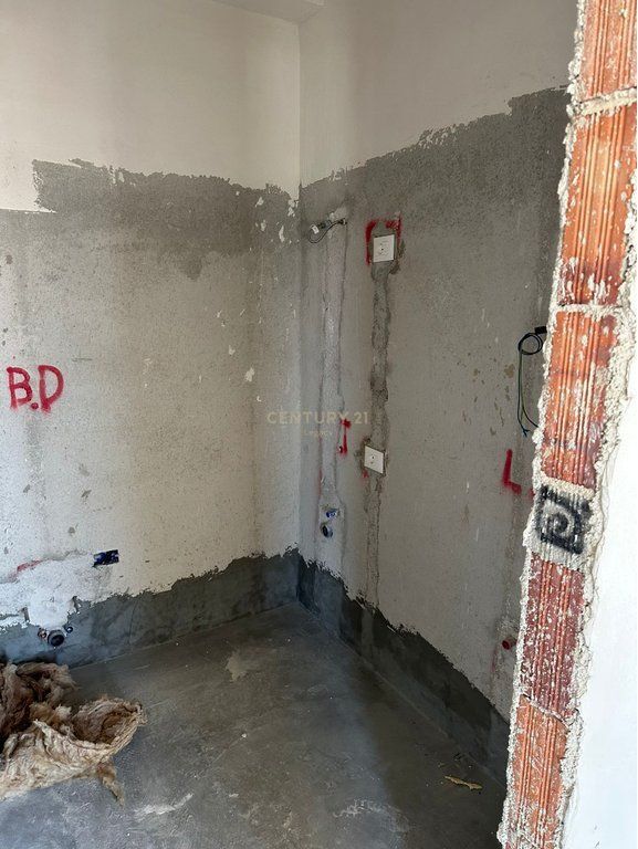 Apartament 1+1 per shitje ne Ali Dem