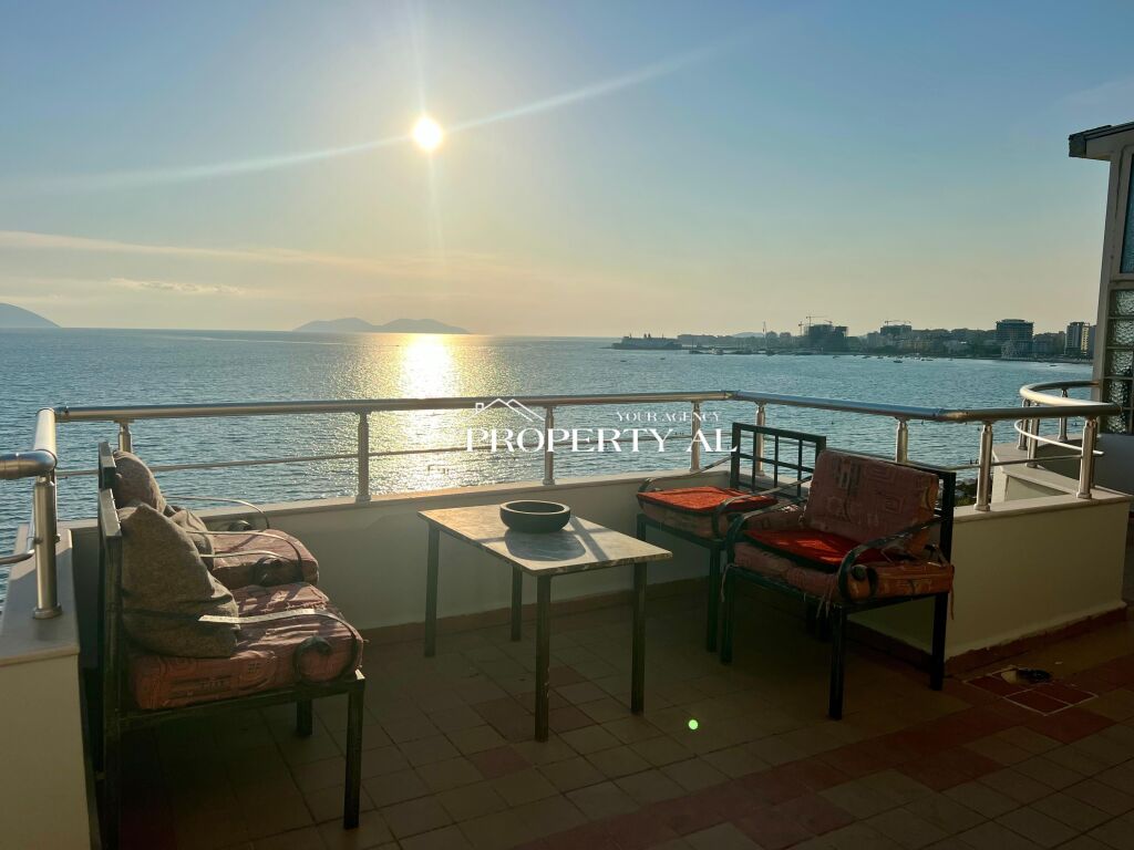 Apartament Luksoz 1+1 me Qira në Vijën e Parë të Lungomares – Pamje Ballore nga Deti