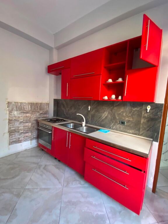 Affitto | Shtëpi private 1 + 1 | Paskuqan | 350 €/mese
