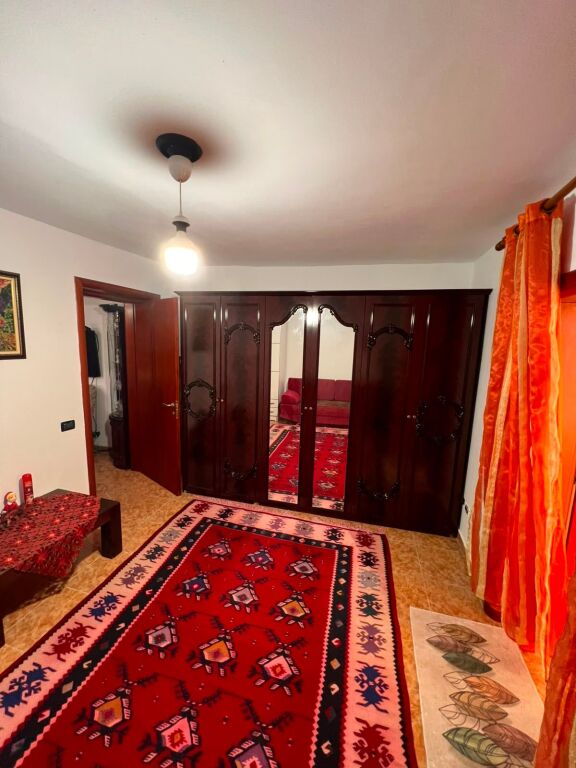 Jepet me qira apartament 2+1 – Zona e Ujësjellësit, Durrës