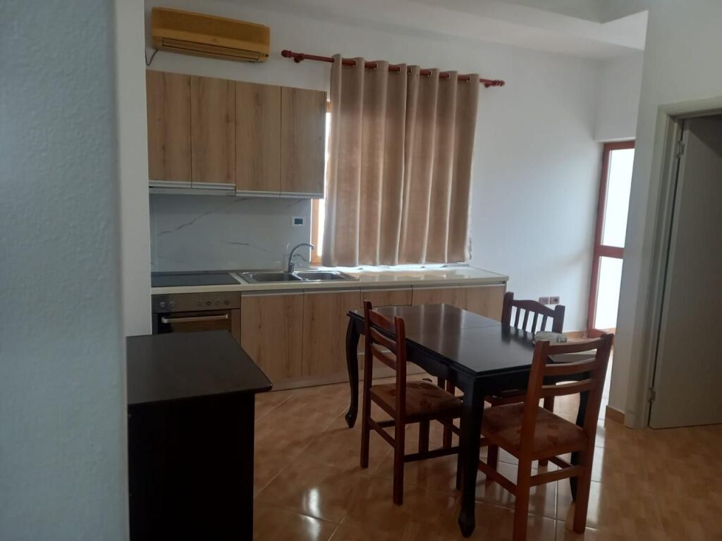 Apartament me qera 1+1- 📍Astir, prane Vila L - 350 mije leke