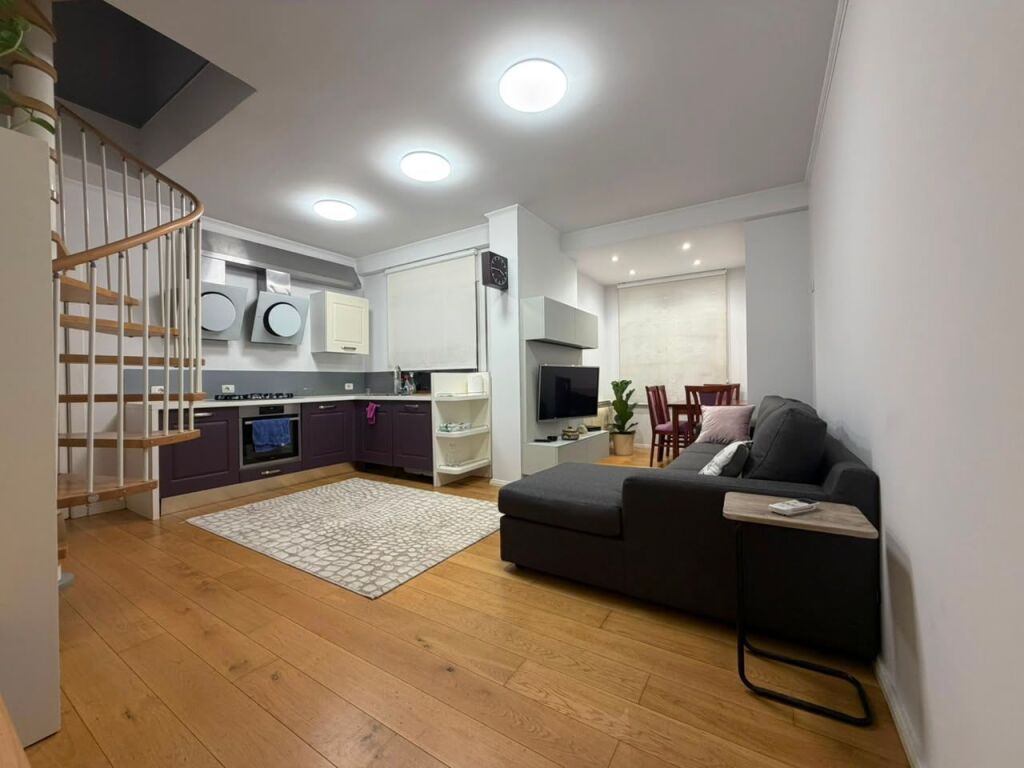 APPARTAMENTO DUPLEX 3+1 + POSTO AUTO VICINO AL LAGO ASCIUTTO