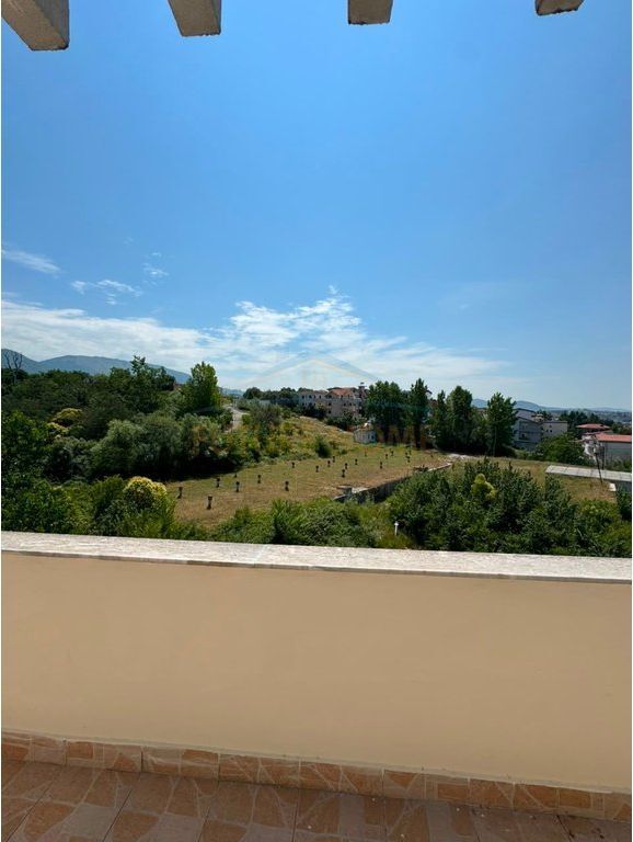 Shitet, Apartament 2+1+2, Restorant Fresku, Rruga e Dajtit