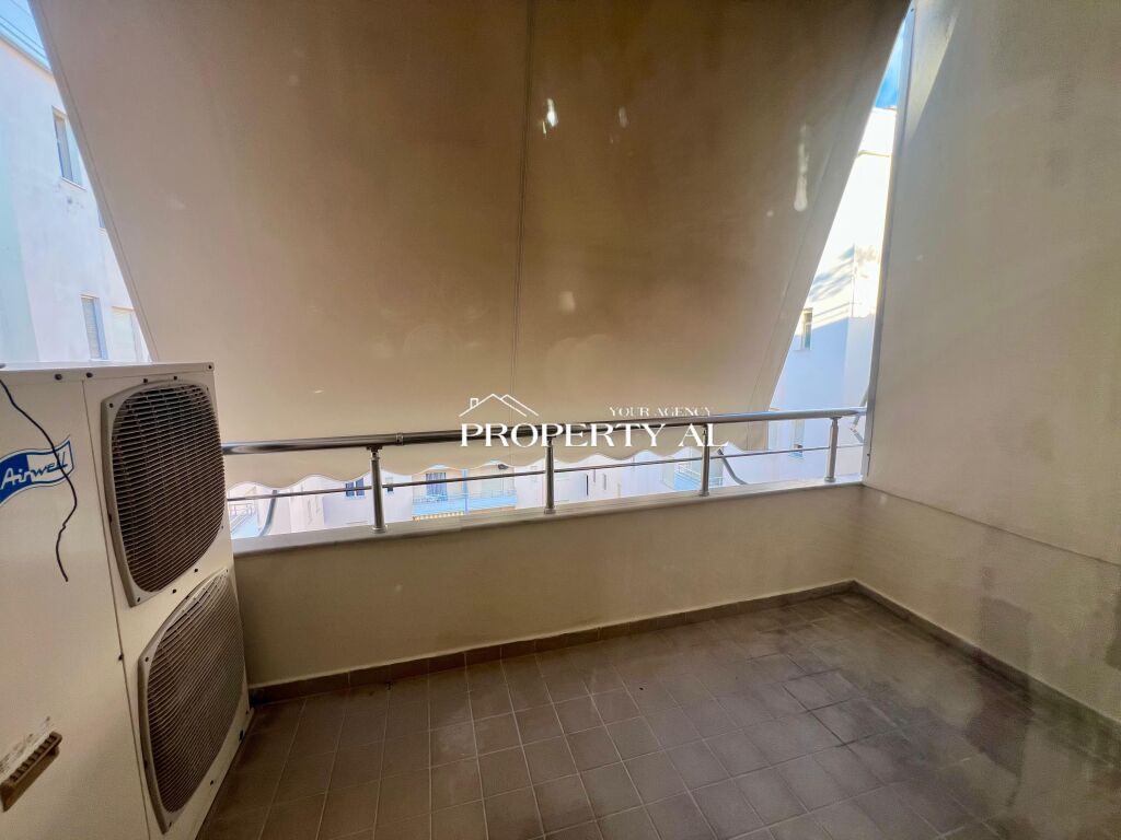 Apartament Luksoz 1+1 me Qira në Vijën e Parë të Lungomares – Pamje Ballore nga Deti
