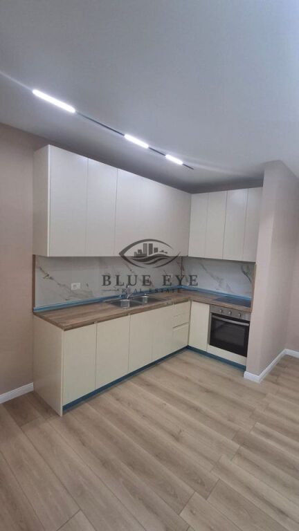 Apartament 2+1+2 me qera -Tek Spitali Durrës!