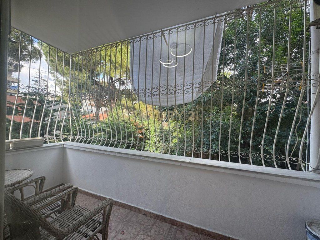 Apartament 2+1+2 me Qira pranë Vasil Shanto 650 € /Muaj