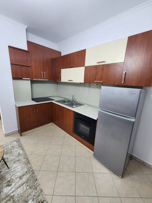 VENDESI APPARTAMENTO 1+1 FLORIDA SPIAGGIA DURRES 90000 EURO