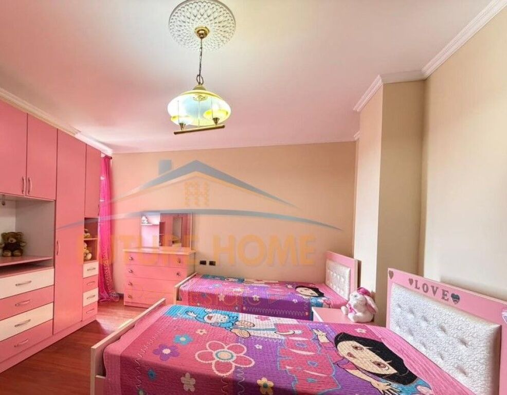 Tirane, shes apartament 2+1 Kati 8, 95 m²  (Bulevardi Zhan D'Ark)