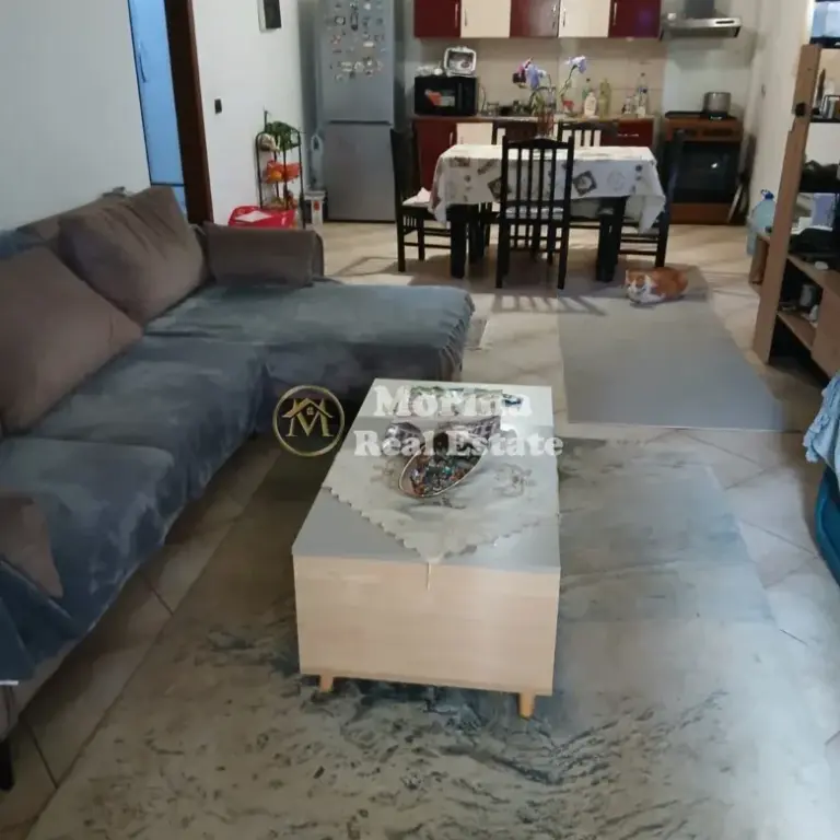 Affitto | Shtëpi private 1 + 1 | Shkozë | 250 €/mese