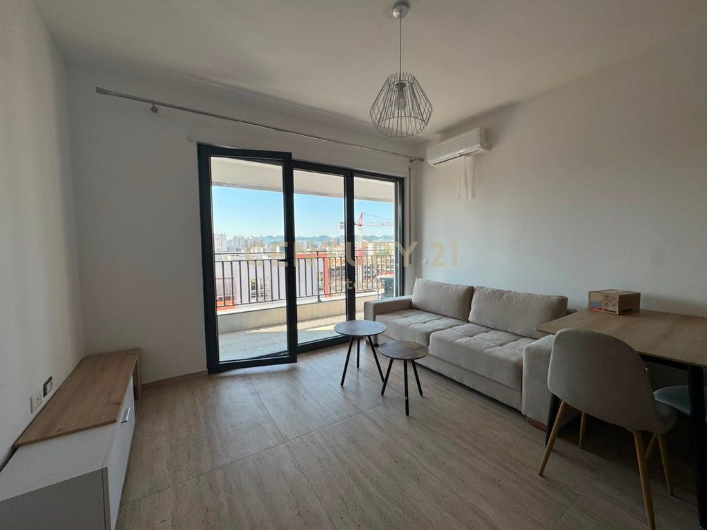 Apartment 1+1 for rent at Bulevardi i Ri 450 € /Month