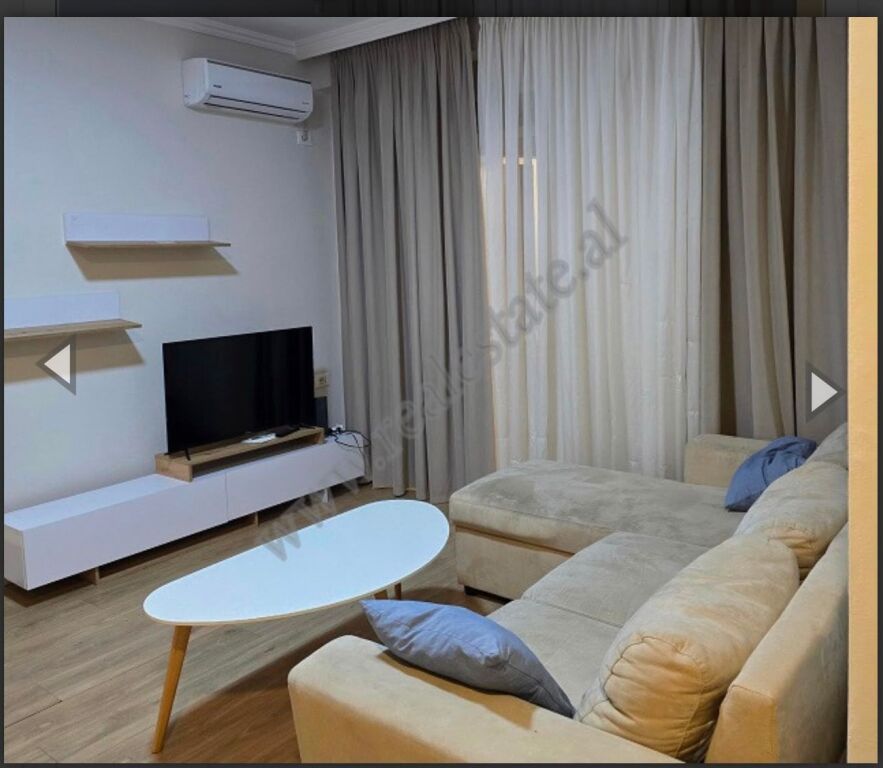 Jepet me qera 1+1 liqeni that te hotel Sokrati 50000 lek mobiluar