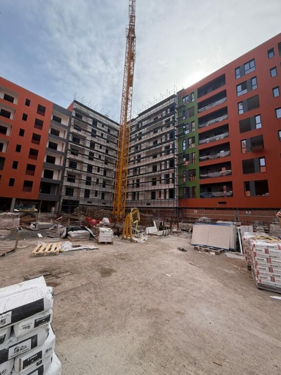 Paskuqan Shitet apartament 2+1 Kati i fundit