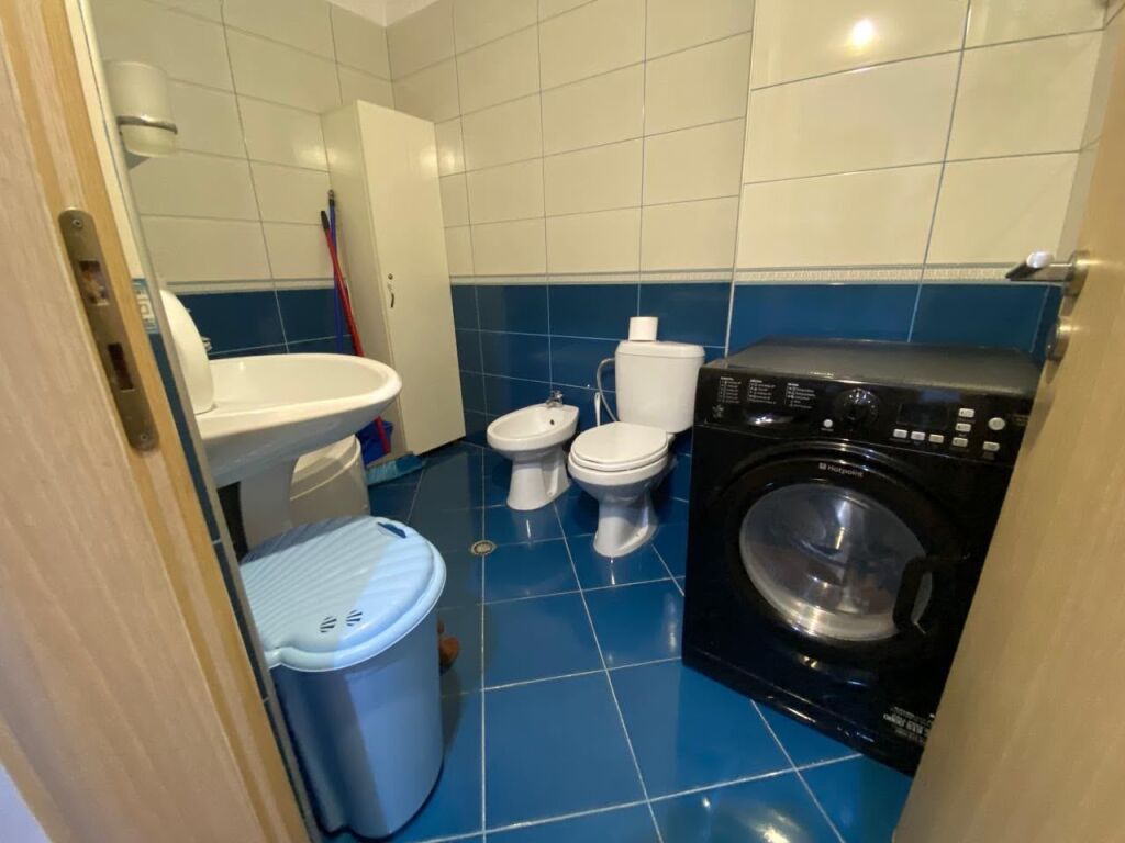Apartament 2+1 per qera ne Astir !