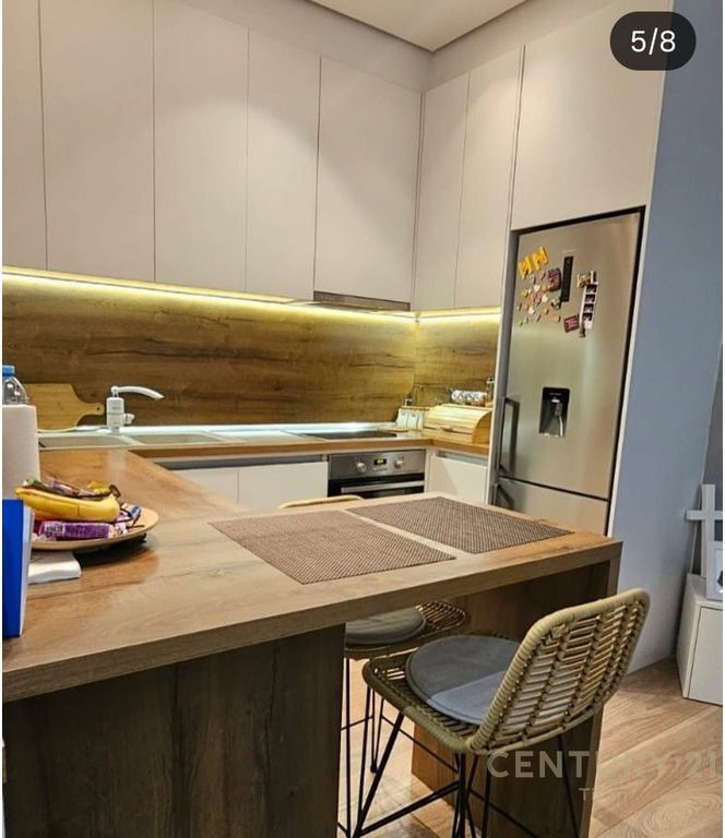 Apartament 1+1 tek Kopshti Botanik 650 € /Muaj