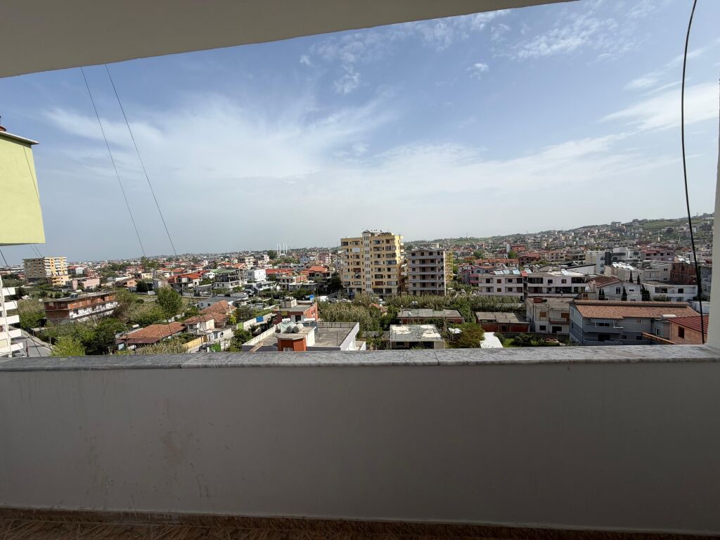 Shitet Apartament 2+1 ne Plazh