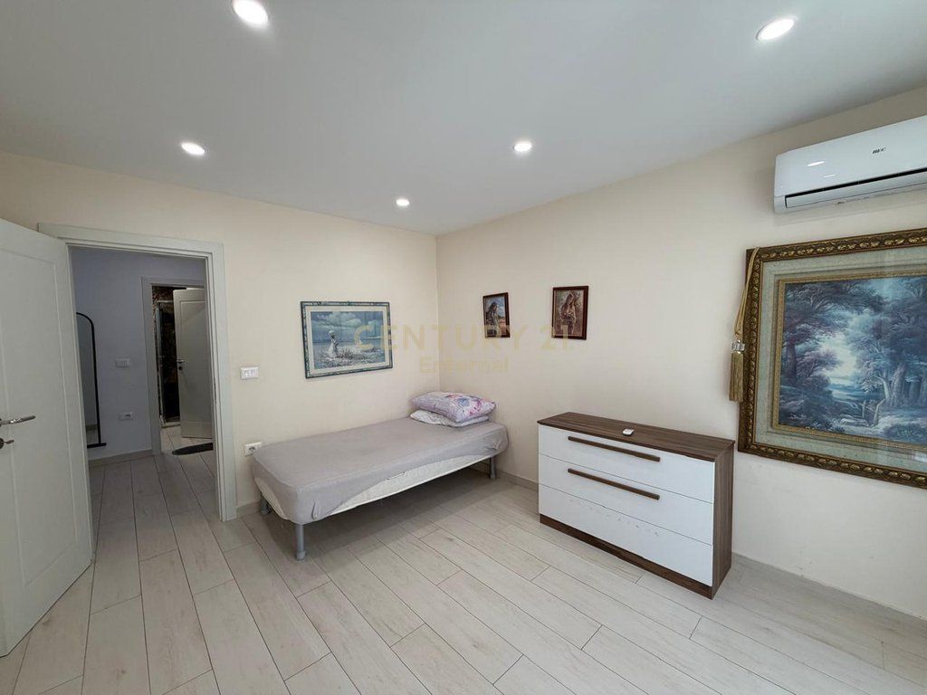 Apartament 2+1 me Qira – Rruga e Durrësit 800 € /Muaj