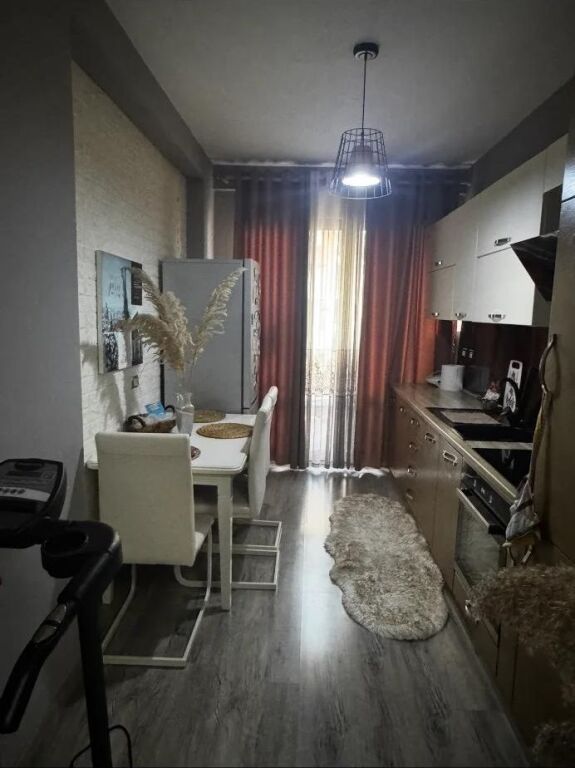 Jepet me qira apartament 1+1 në Misto Mame!
