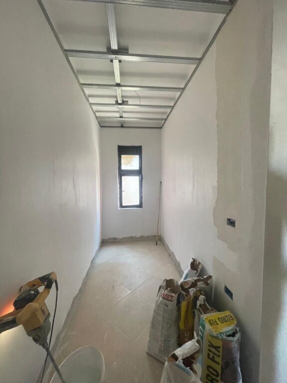Shitet Apartament 3+1+2 në Selitë – Përballë Rezidencës 3D