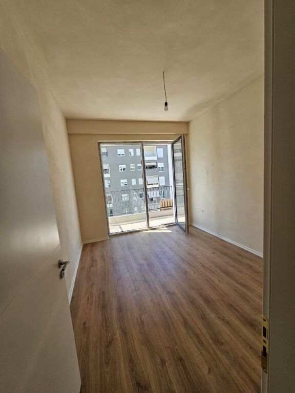 Apartment 3+1+2 + Storage – Paris Commune