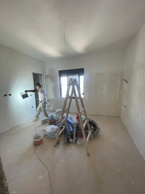 Shitet Apartament 3+1+2 në Selitë – Përballë Rezidencës 3D