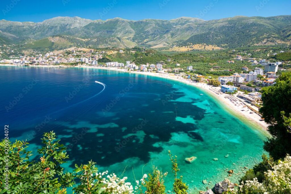 Himare , Shitet apartament 2+1