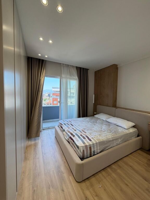Jepet me qira 1+1 Astir te rotondo 550 mije leke