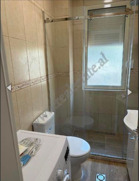 Jepet me qera 1+1 liqeni that te hotel Sokrati 50000 lek mobiluar