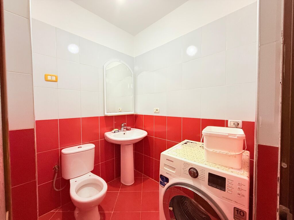 🏡 Jepet me qira apartament 2+1+2  📍 Don Bosko, pranë Hotel Ferrarit