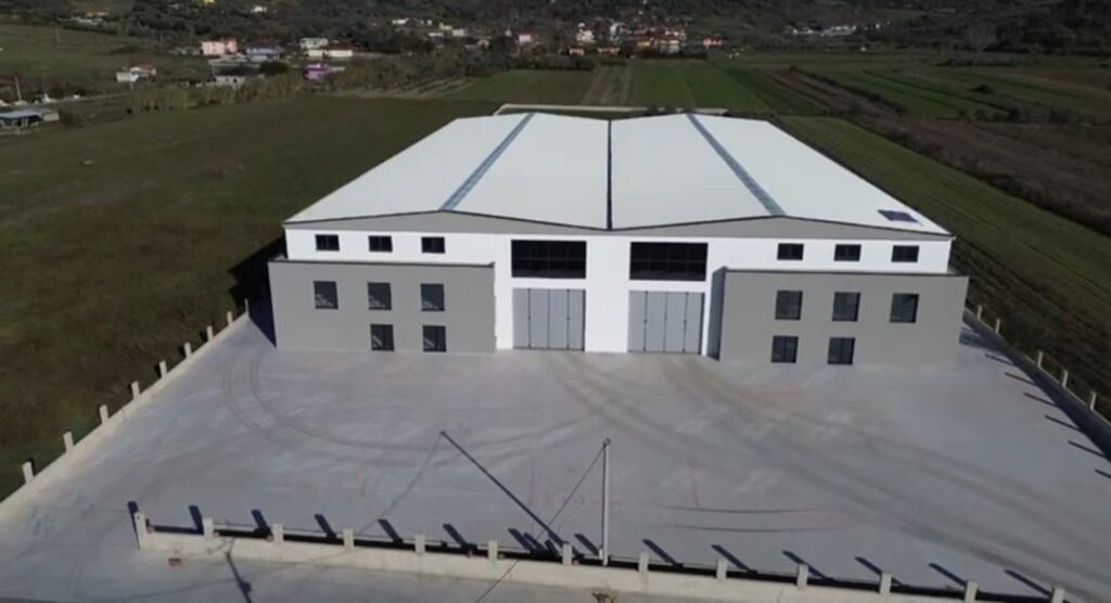 WAREHOUSE FOR VARIOUS BUSINESSES FOR SALE/OR FOR RENT