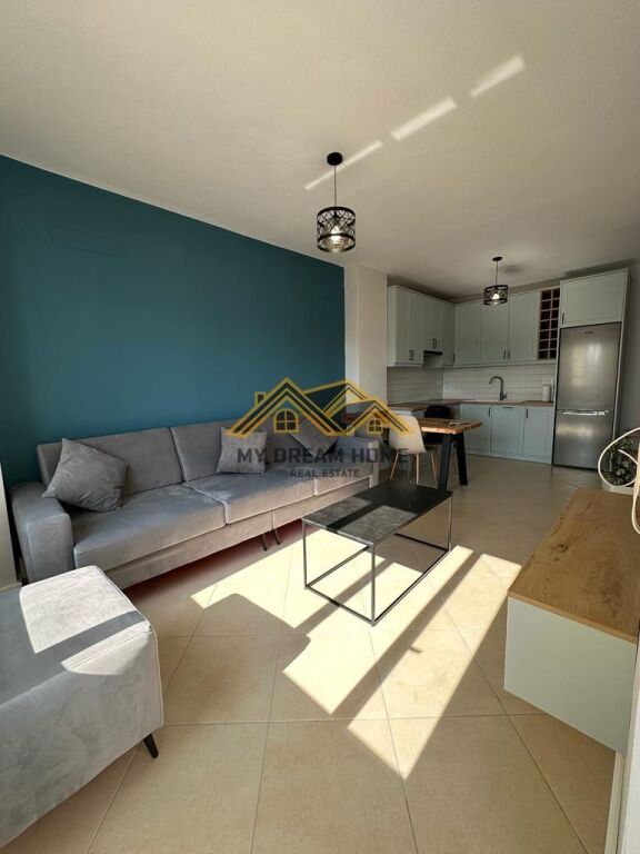 JEPET ME QIRA APARTAMENT 1+1 PRANE TREGUT TE FRUTA PERIMEVE, DURRES !