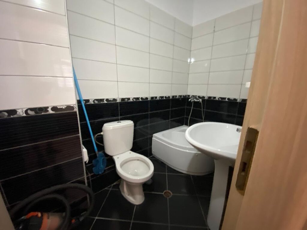 Apartament 2+1 per qera ne Astir !