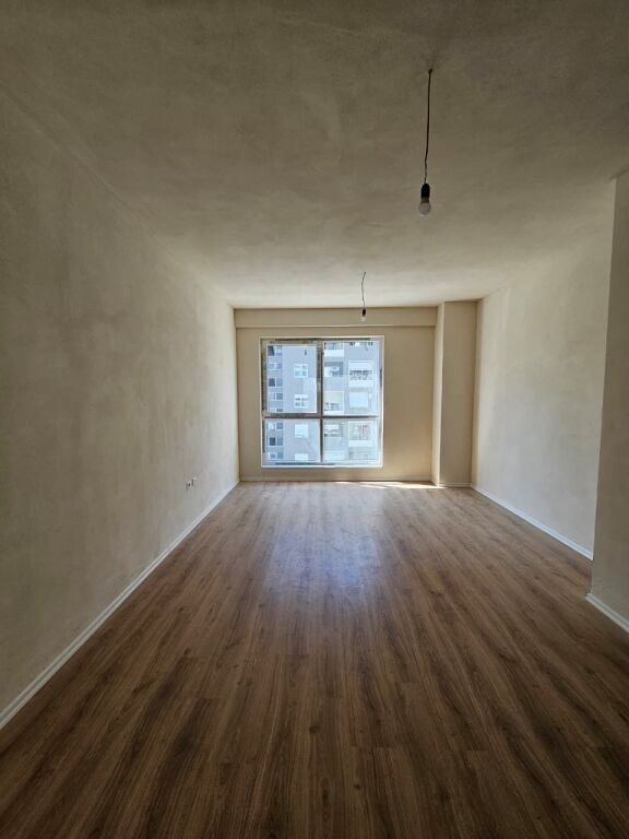 Apartment 3+1+2 + Storage – Paris Commune