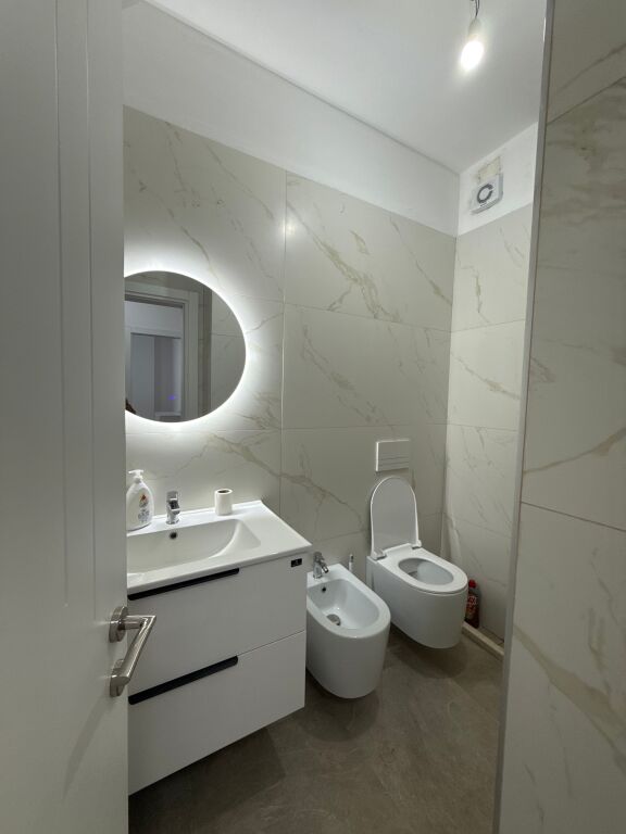 Jepet me qera apartament 2+1 – Rruga Siri Kodra