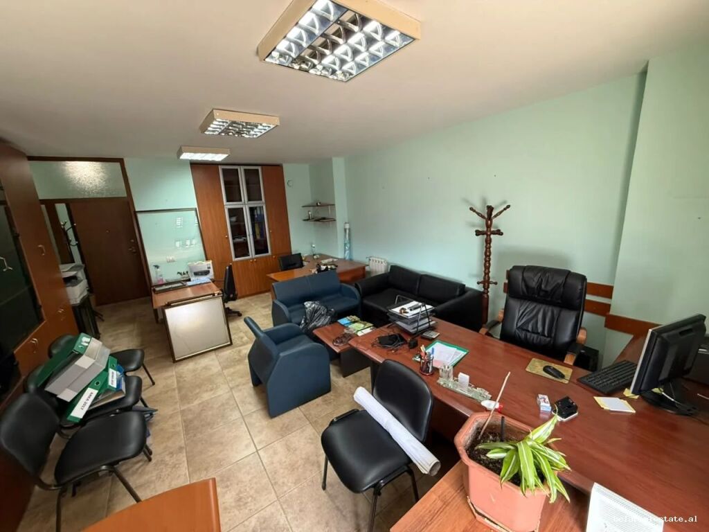 Ufficio in affitto a Selvia (ID BZ21002) Tirana