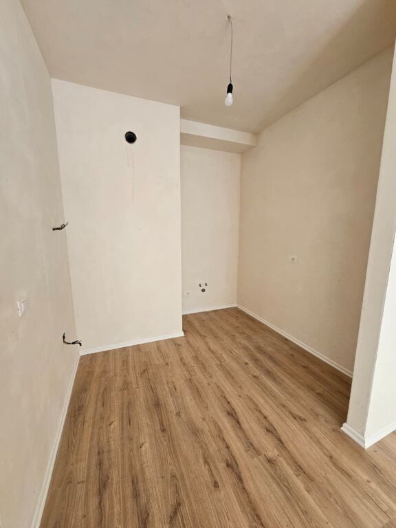 Apartment 3+1+2 + Storage – Paris Commune