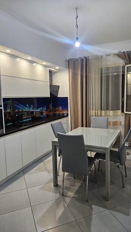 Apartament 1+1 per qera perball delijorgjit