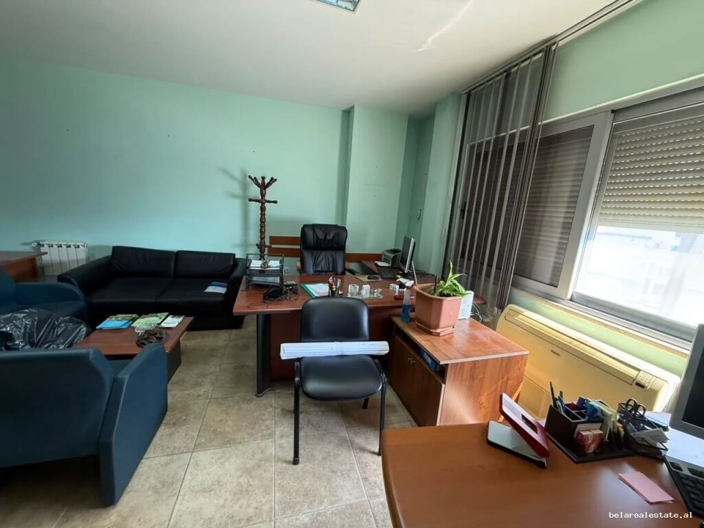 Ufficio in affitto a Selvia (ID BZ21002) Tirana