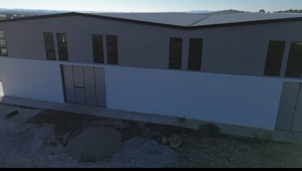 WAREHOUSE FOR VARIOUS BUSINESSES FOR SALE/OR FOR RENT