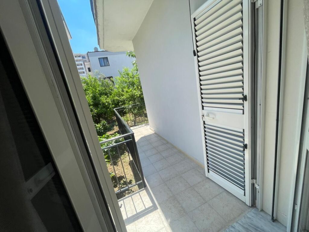 Apartament 1+1 per qera ne Astir !