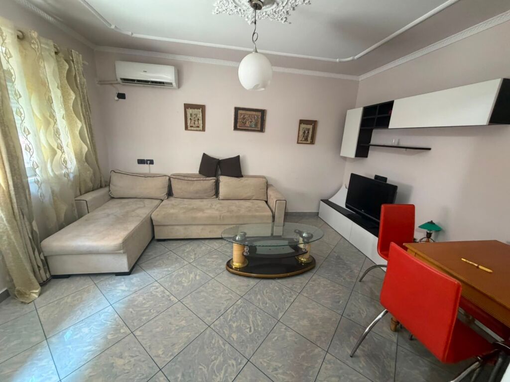 For rent 1+1 Myslym Shyri Street 47,000 lek