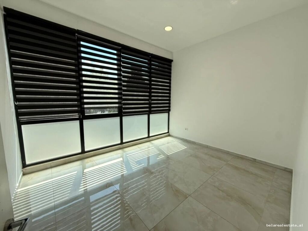 Office for Rent at Pharmacy 10 (ID BZ21003) Tirana