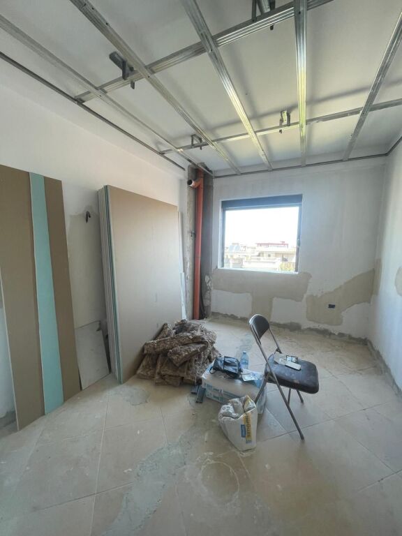 Shitet Apartament 3+1+2 në Selitë – Përballë Rezidencës 3D