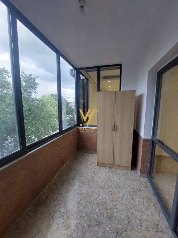 APPARTAMENTO 3+2+2+2BLK IN AFFITTO AL PALAZZO CON FRECCIA 50.000 LEKE
