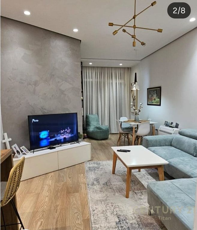 Apartament 1+1 tek Kopshti Botanik 650 € /Muaj