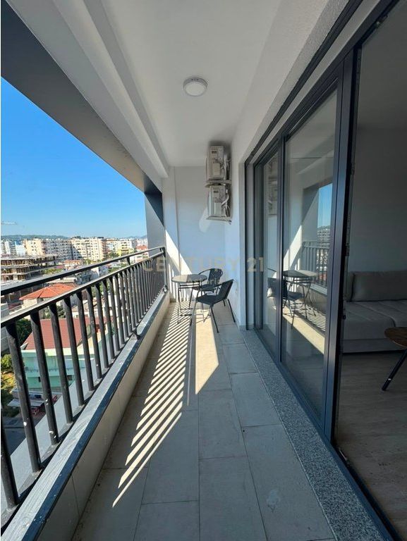 Apartment 1+1 for rent at Bulevardi i Ri 450 € /Month