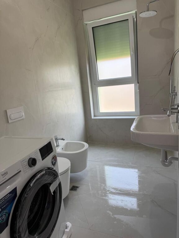 🏡 Jepet me qera apartament 2+1 – Kompleksi Kadiu, Ali Demi