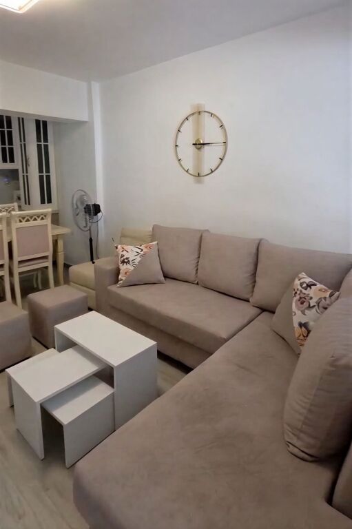 Appartamento 2+1 in affitto – Via Durazzo, vicino all'Hotel Colosseo !